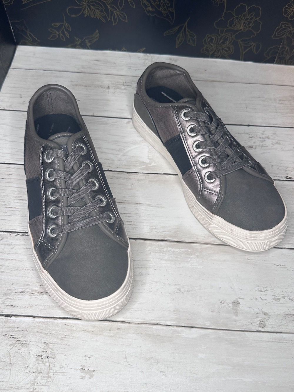 Blowfish Gray Low-Top Lace-Up Sneakers